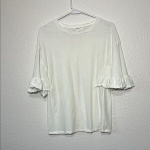 DOWNEAST White Ruffle Sleeve Top M